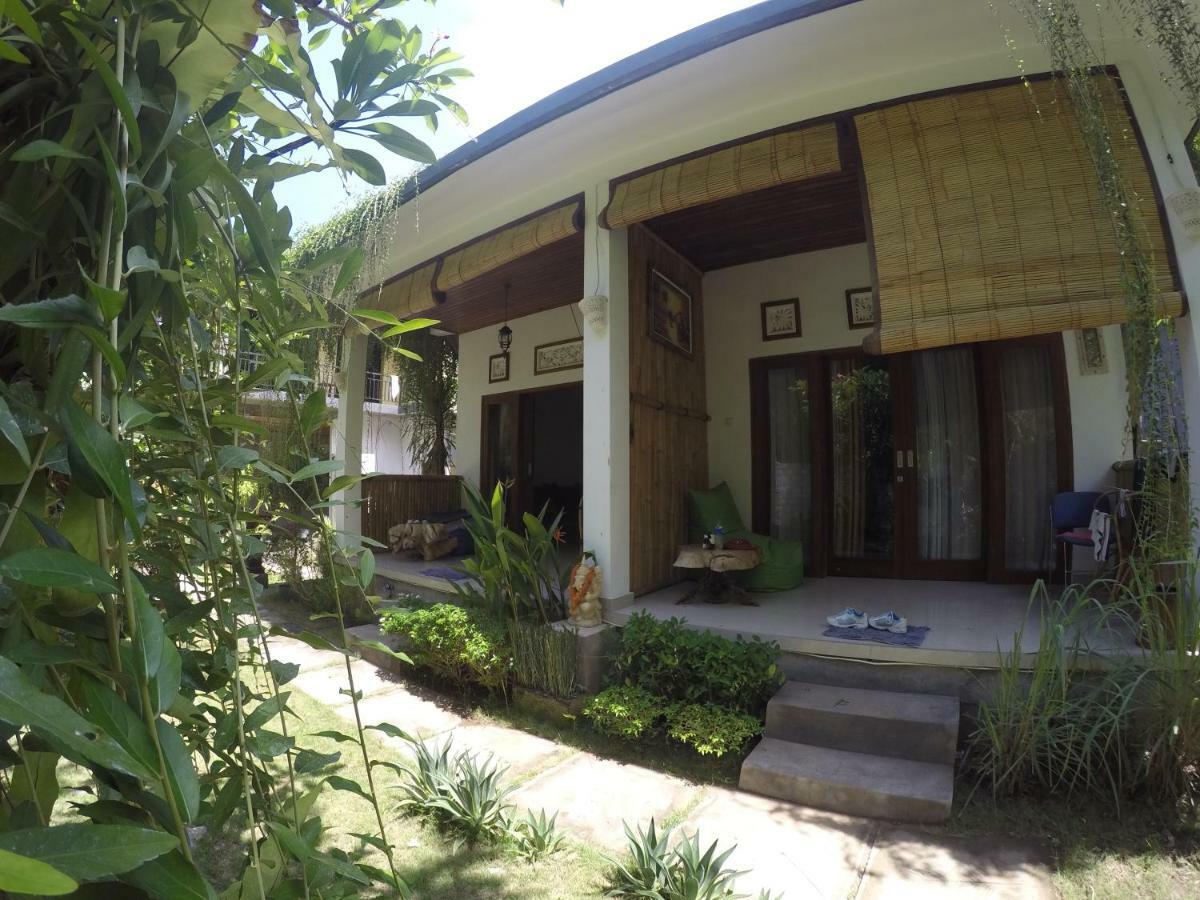 Rumah Made Amed Екстериор снимка